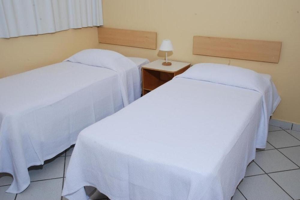 Hotel Lord Camburi 3*